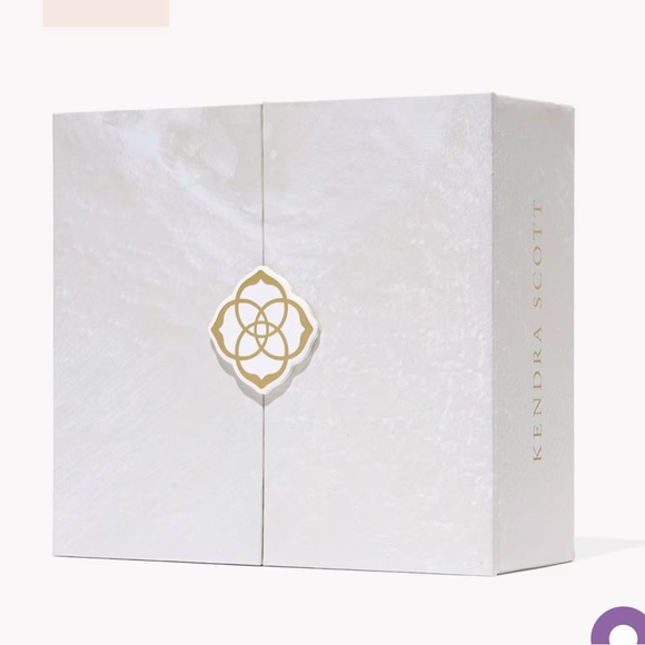 Kendra Scott 2025 12 Days of Joy Gold BestsellersBox NWOT